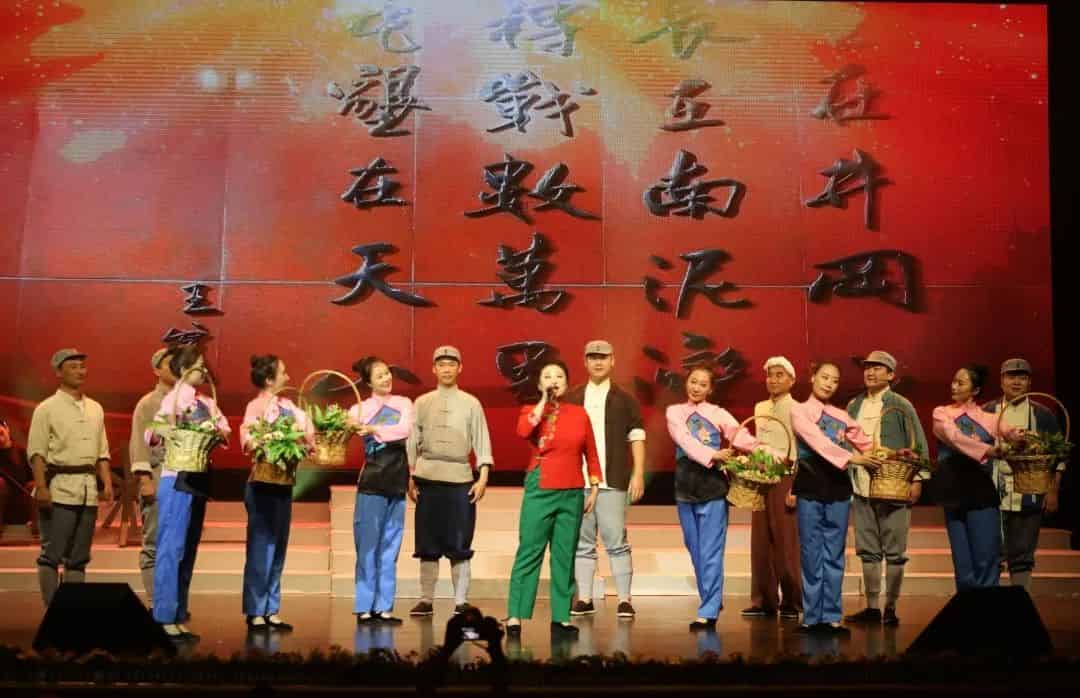 青岛市歌舞剧院 图片